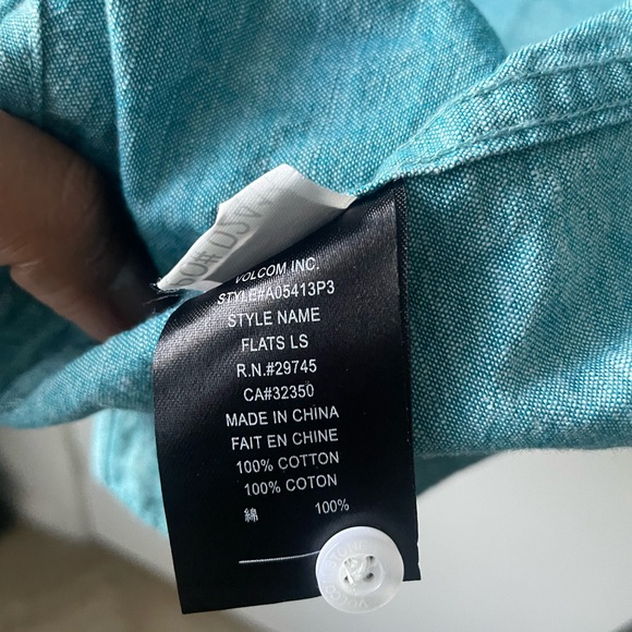 Volcom men’s button down - Picture 3 of 9